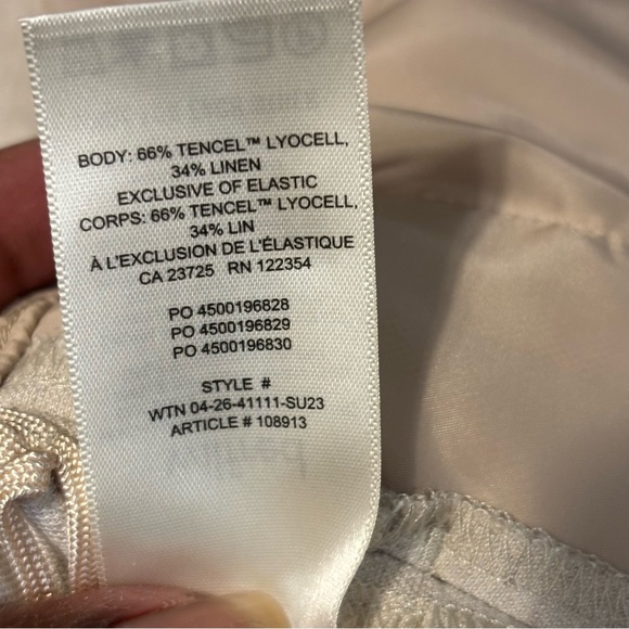 Aritzia Wilfred Tencel Linen Shorts with Drawstring size 2XS or 00 - Picture 9 of 15